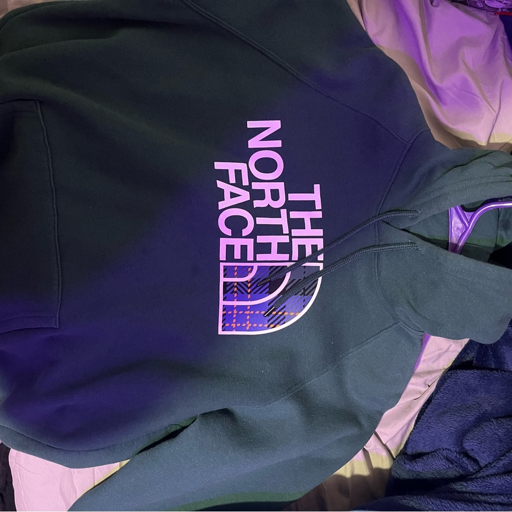 Green north face women’s xl/ men’s large